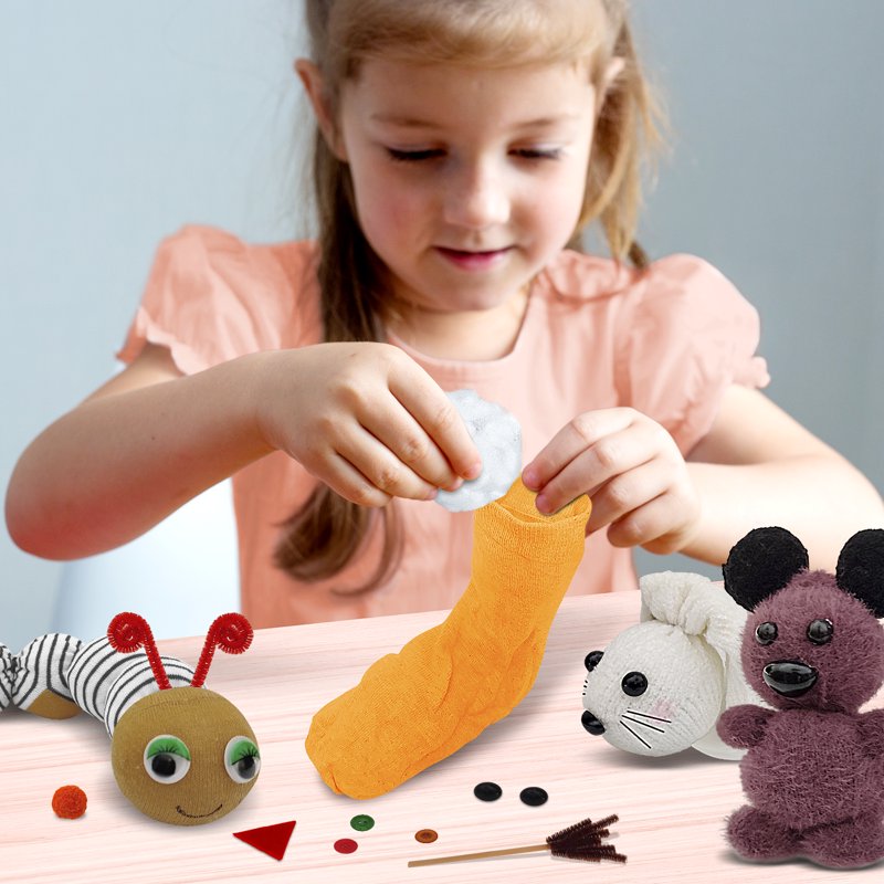 Kids Plush Toy Craft Kit - Create 5 No-Sew Stuffed Animals for Ages 7-12