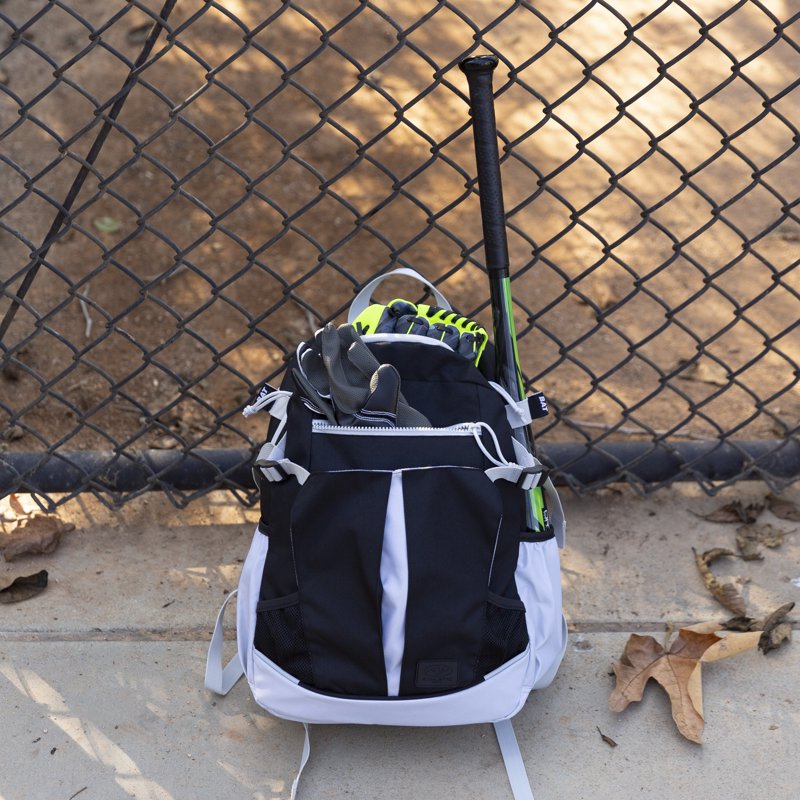 Youth Baseball Equipment Bag 21.5L with Helmet & Bat Pockets - Black