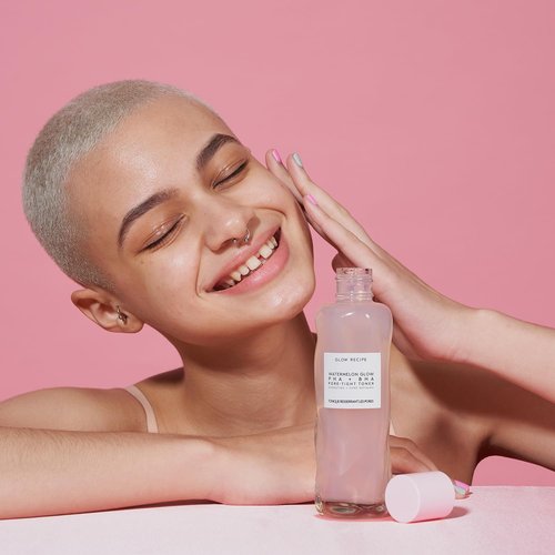 Glow Recipe PHA + BHA Face Toner - Korean Skin Care Toner, Pore Minimizer & Facial Exfoliator for Glass Skin - Tightening & Hydrating Skincare with Hyaluronic Acid & Watermelon (150ml)