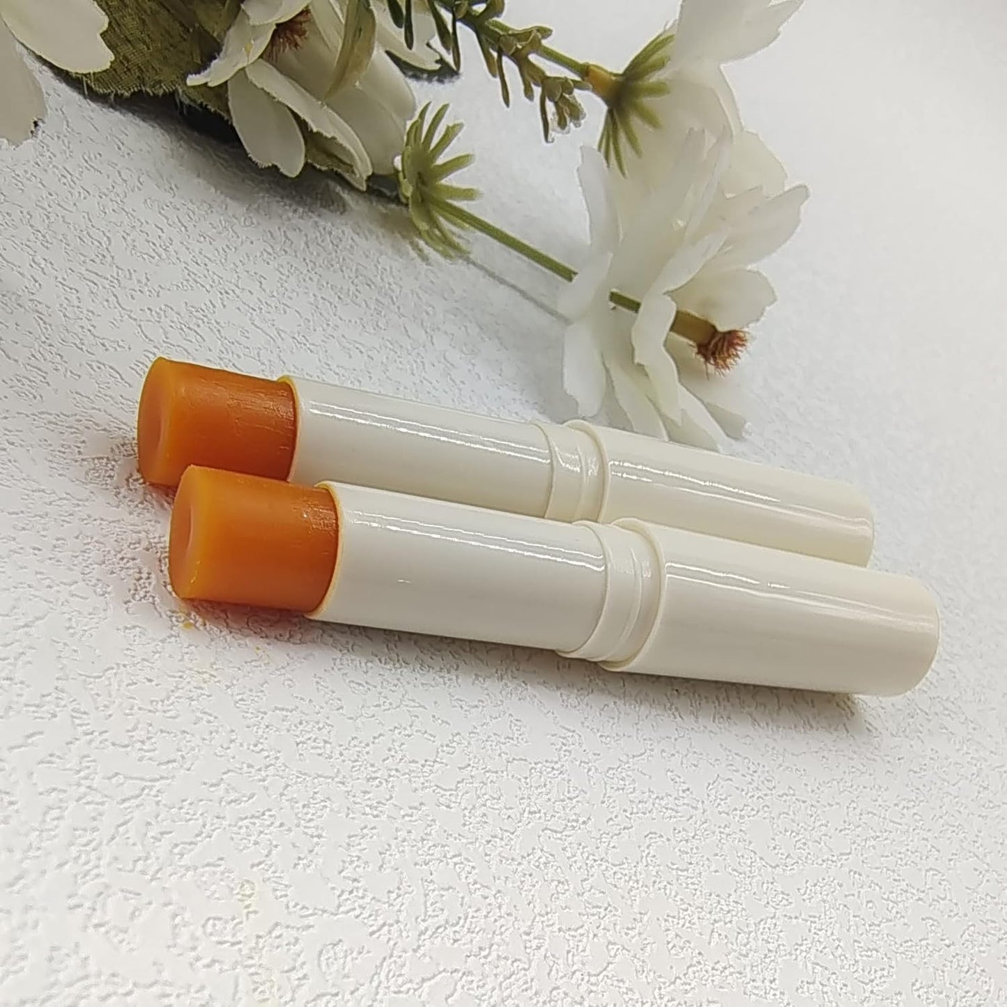 Cayes 2PCS Natural Plant lip balm Pink Lips Serum Lightening Dark Lips Bleaching Essence Lip Balm Repair Fine Lines Brighten Moisture Exfoliator Lip Care (Orange)