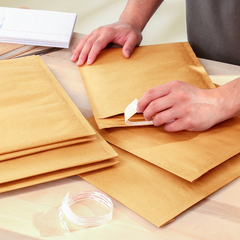 Golden Bubble Mailers 8.5 x 11 Inches - Pack of 100 Recyclable Shipping Envelopes