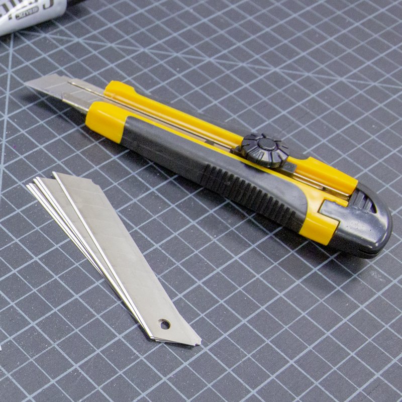 Replacement Blade Set for Utility Knives - 18mm Wide Stainless Steel Cutter Blades