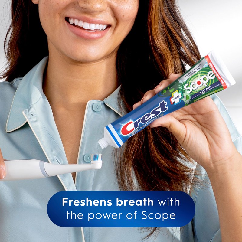 (4 Pack) Crest Fluoride Toothpaste with Scope Outlast - Mint, 3 x 5.2 oz