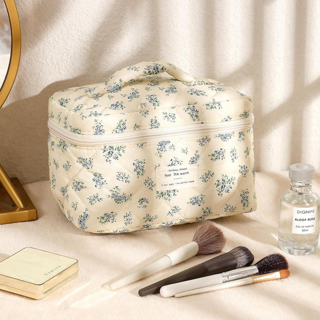 uekeboag Large Travel Quilted Makeup Bag for Women, Floral Cotton Cosmetic Bag, Coquette Aesthetic Floral Toiletry Organizer Bag