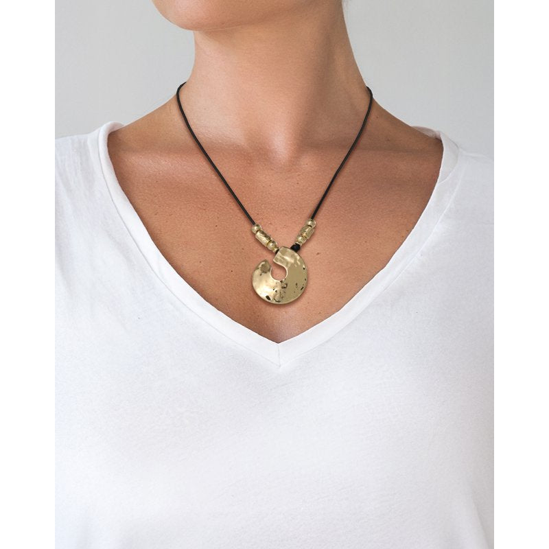 Jessica Simpson Women's Disc Pendant Necklace - 20 Inch Gold Chain with Extender