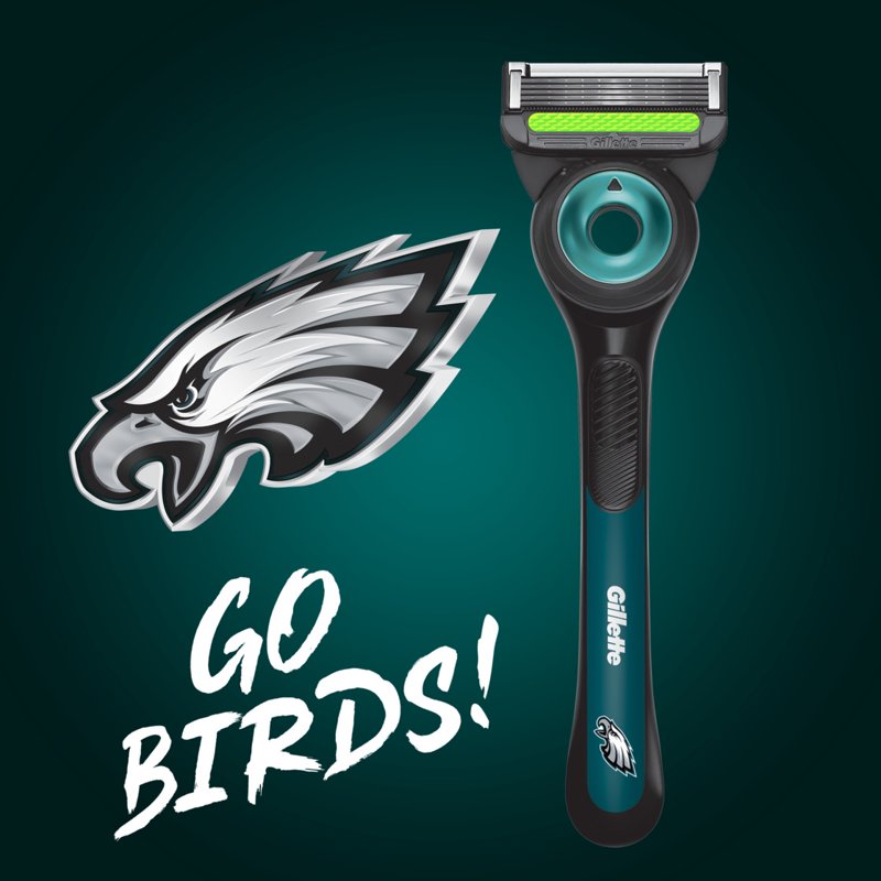 Gillette Razors & Blade Refills Gameday Razor Bundle with Magnetic Stand