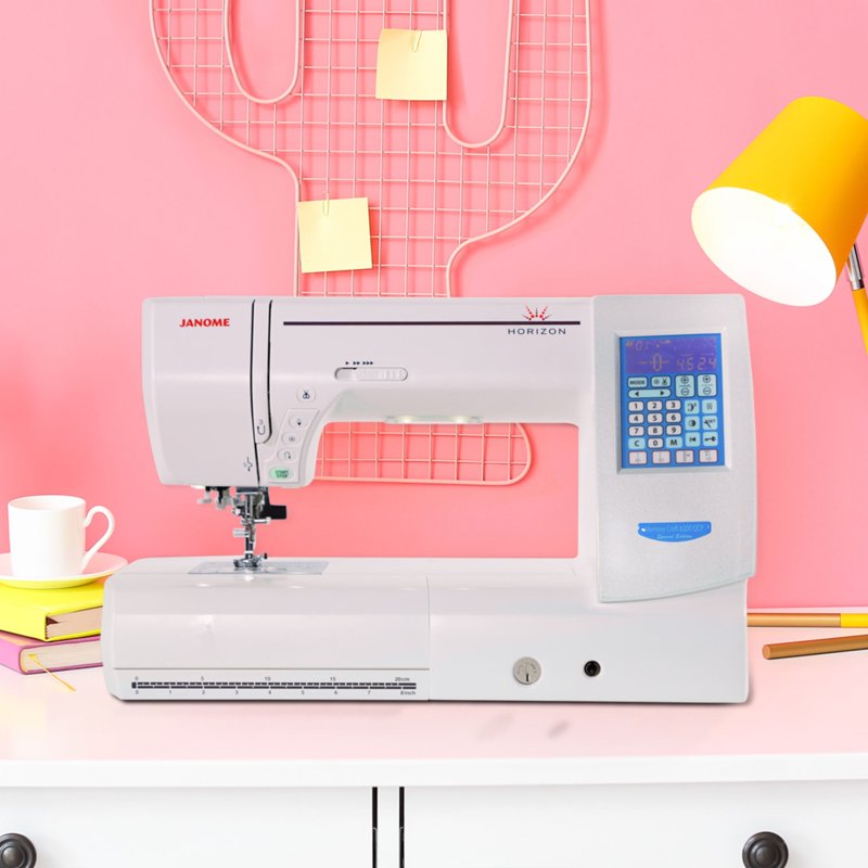 Janome Horizon MC8200QCPSE Computerized Sewing Machine with Free Bundle