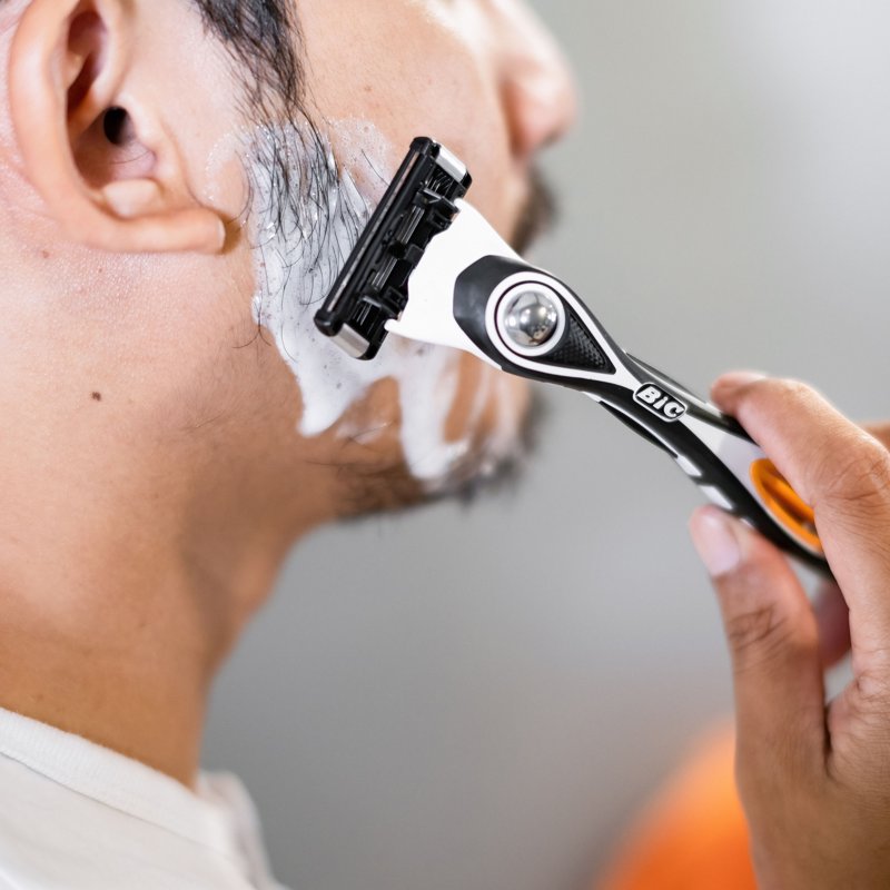 Men's 5-Blade Refillable Razor Set with Handle and Cartridges – Close Shave