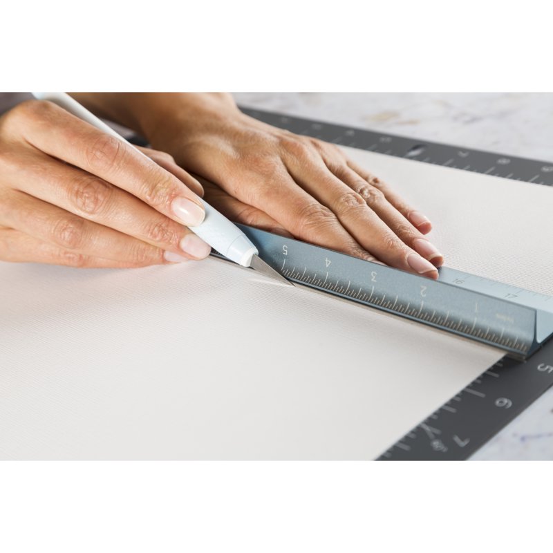 Craft Knife with Locking Blade and Cushioned Grip for Precision Cutting