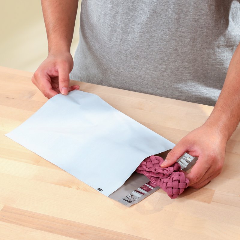 Self-Seal Poly Mailers - White, 7.5 x 10 Inches, Pack of 25