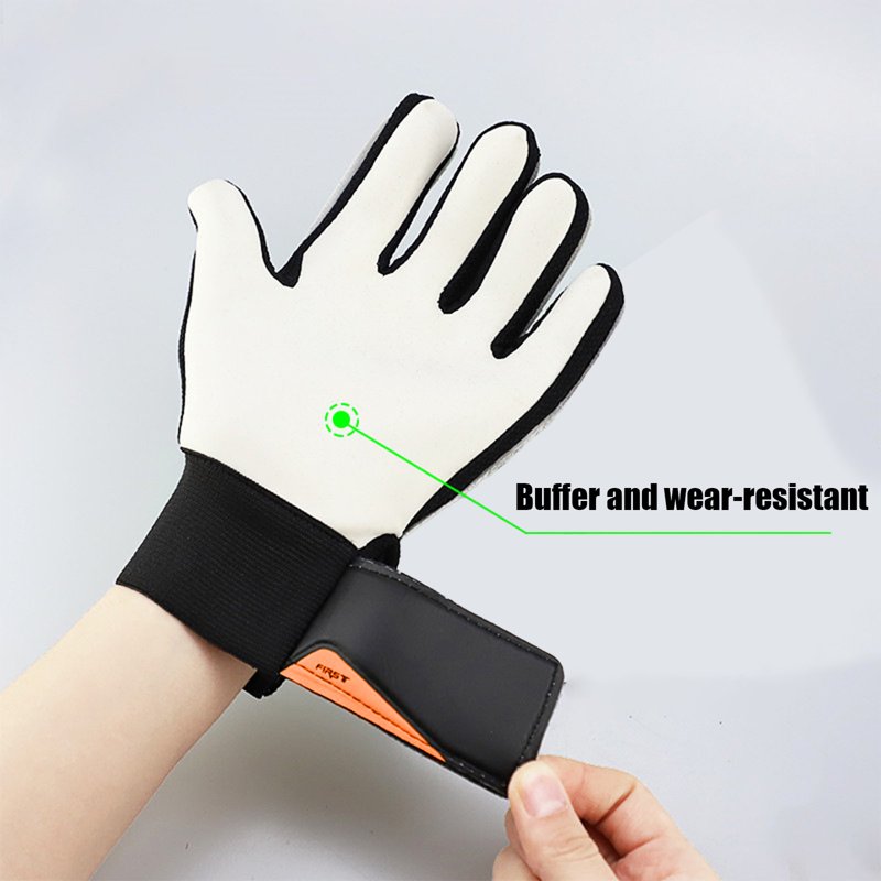 Children's Soccer Goalkeeper Gloves Rubber Wallop Proof Hand Protection - Size 6.69-7.09 inch
