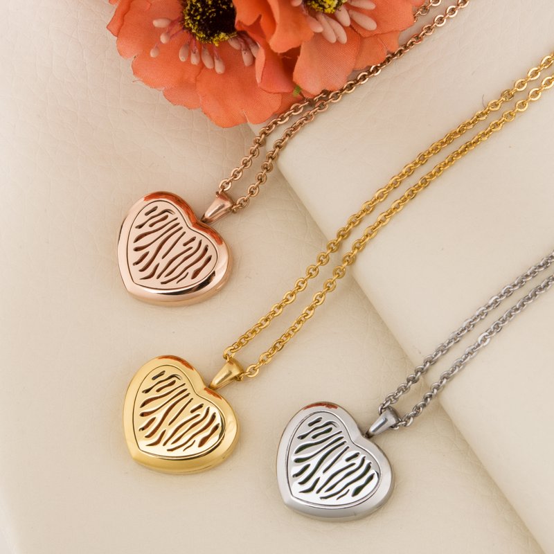 Aromatherapy Necklace with Diffuser Pendant and Reusable Felt Pads - Gift Set