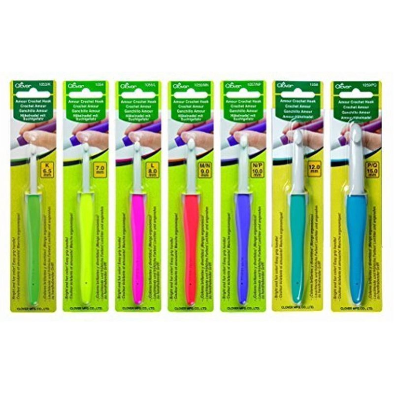 Crochet Hooks Set of 7 for Thick Yarns - Comfortable Rubber Handles