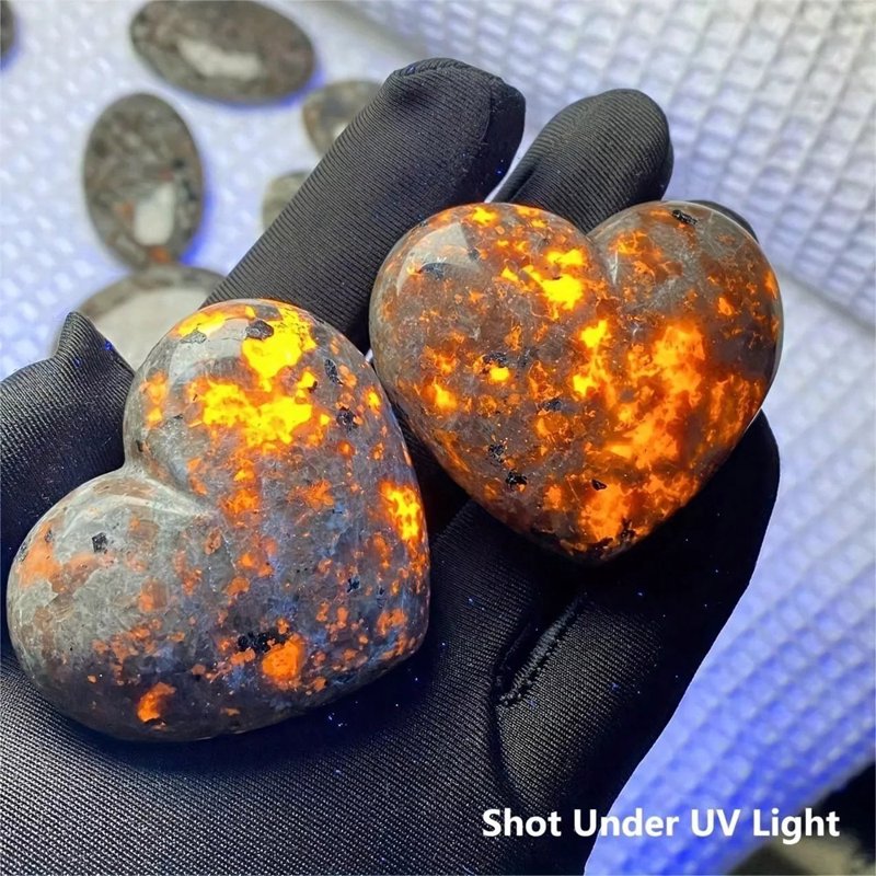 Natural Yooperlite Heart Tumbled Glow Stone UV Reactive Mineral Decor Gift