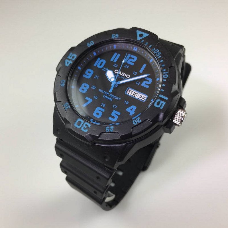 Casio Dive Style Men's Water Resistant Watch with Luminous Hands