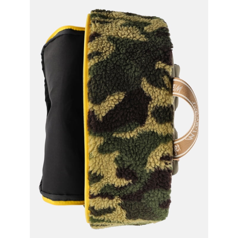 Unisex 17-Inch Plush Camo Backpack with Laptop Sleeve - Wrangler