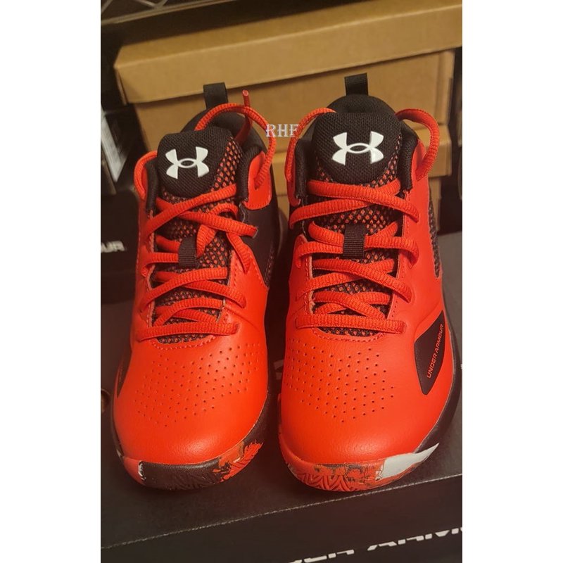 Kids Basketball Shoes - High-Top Support & Cushioned Sole for Young Athletes