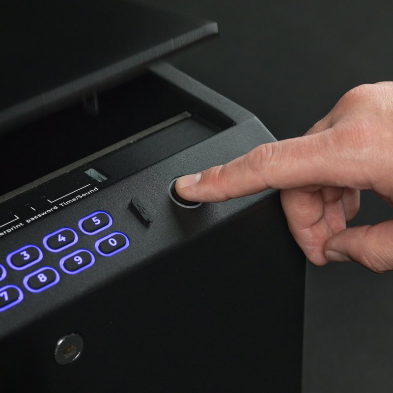 Biometric Gun Safe for 5 Handguns with LCD Display USB-C Backup