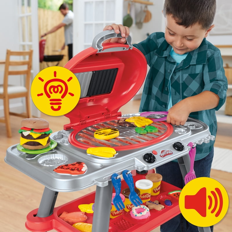 Play-Doh Sizzlin' Grill Playset with Lights & Sounds, 17 Accessories, Kids Cookware Toy