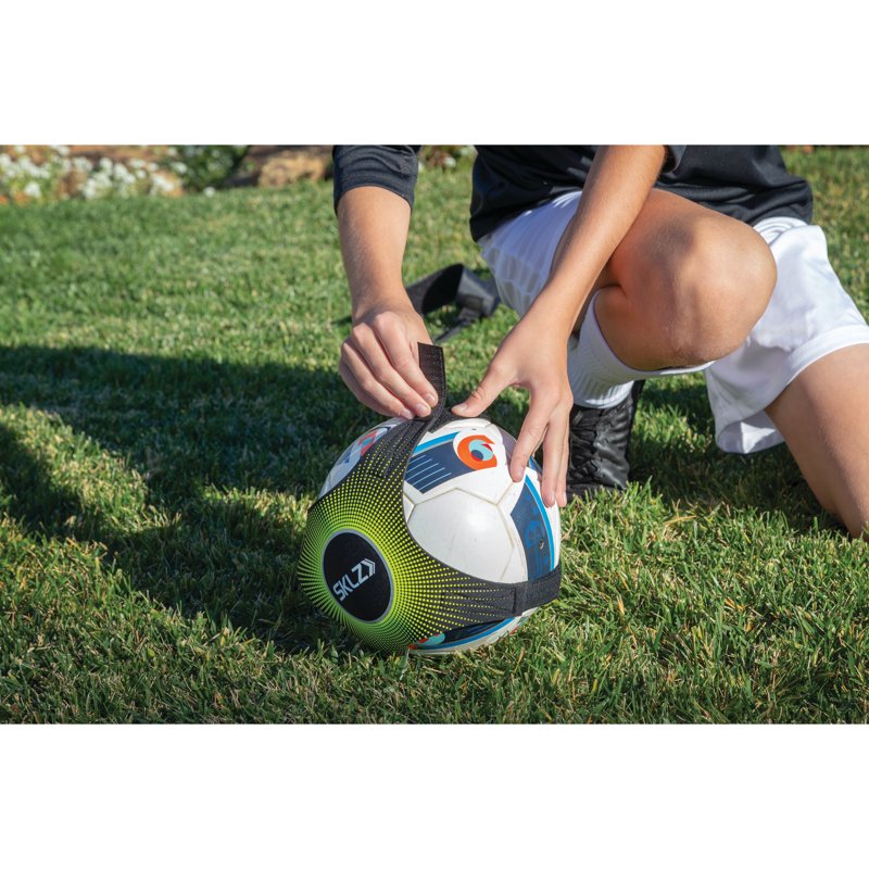 Star-Kick Hands-Free Soccer Trainer - Adjustable Belt (Black)