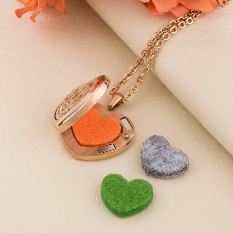 Essential Oil Diffuser Necklace Aromatherapy Jewelry with Reusable Pads