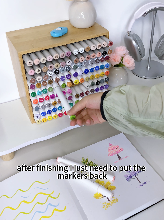 Bamboo Marker Pen Storage Rack with 18 Compartments for Art Supplies
