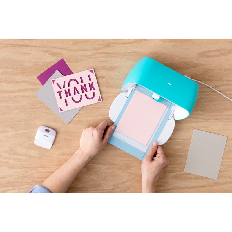 Cricut Joy Card Mat 4.5 x 6.25 Inches for Custom Card Making - Blue