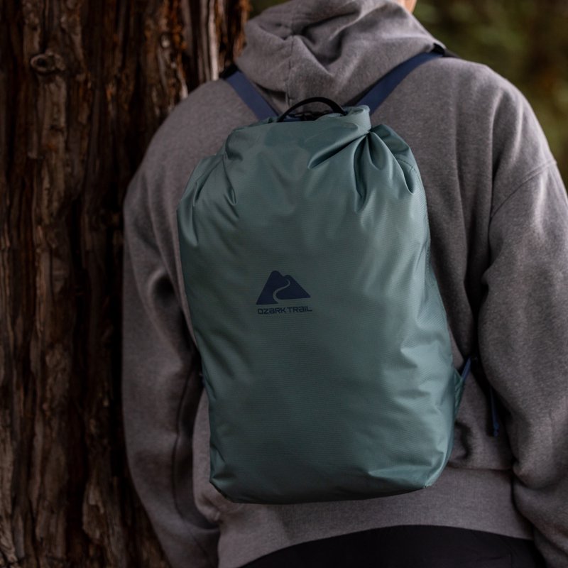 Waterproof Backpack 15L Unisex Hiking and Travel Bag with Roll-Top Closure