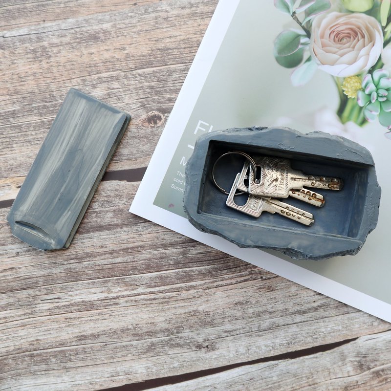 Outdoor Faux Rock Key Hider with Secret Compartment - Weather-Resistant Garden Safe