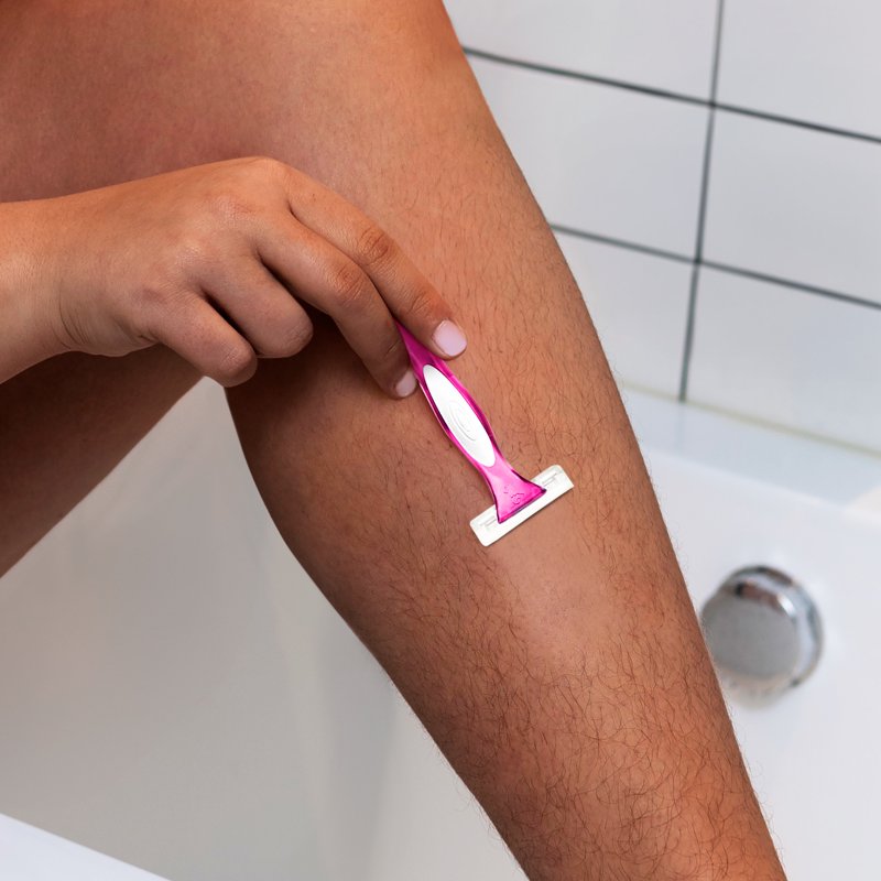 Disposable Women's Razors with Aloe Vera & Vitamin E - 8 Pack