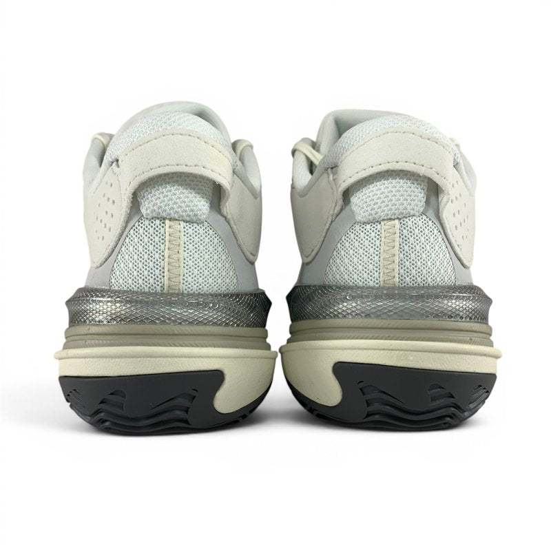 Men's Basketball Shoes - New Balance HESI Low v2 FuelCell Grip Support