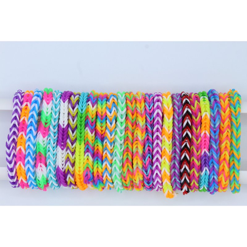 Rainbow Loom Rubber Band Bracelet Craft Kit with 1,800 Bands & Storage