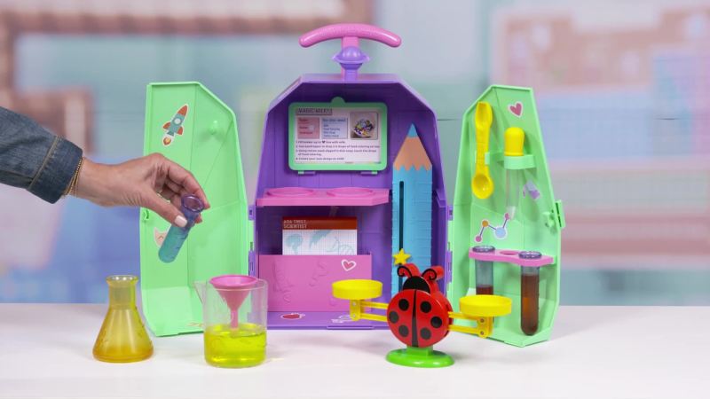 Kids STEM Science Lab Set - Portable On-The-Go Playset with 21 Pieces